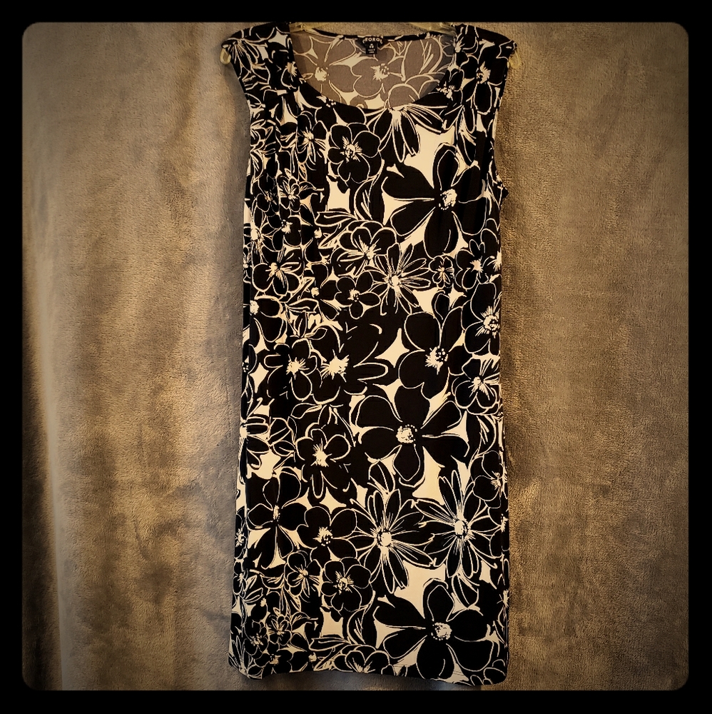 4/$20 George brand black&white dress size medium